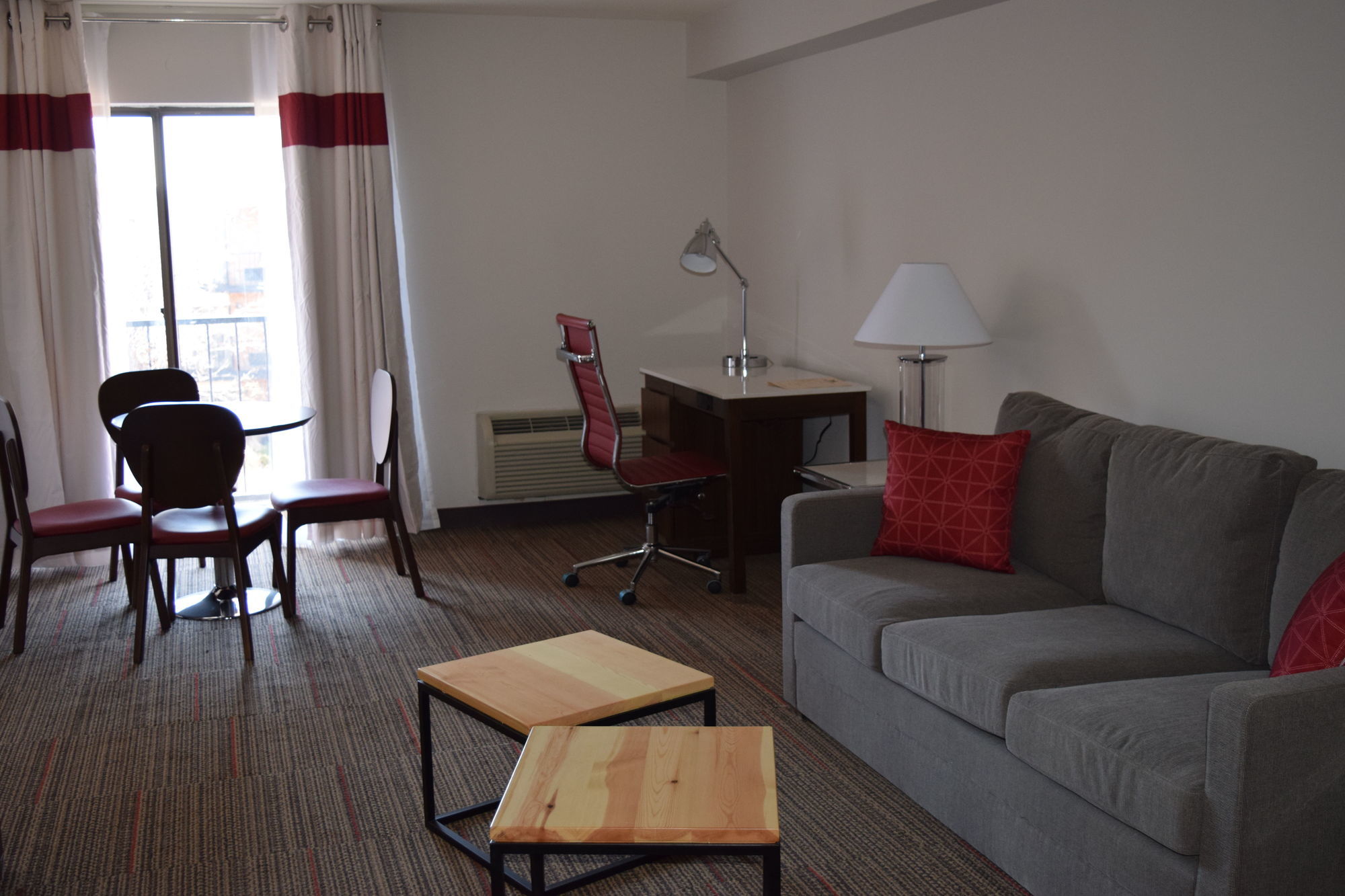 Four Points By Sheraton Detroit Novi Phòng bức ảnh
