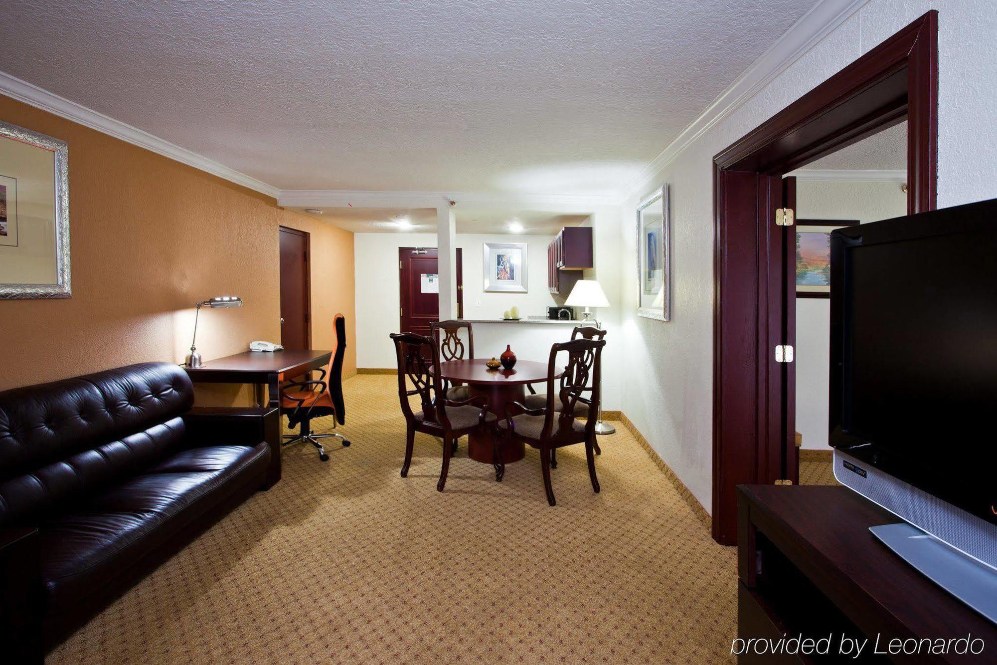 Four Points By Sheraton Detroit Novi Phòng bức ảnh